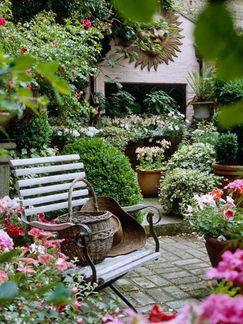 25 Beautiful Backyard Landscaping Ideas and Gorgeous Centerpieces for