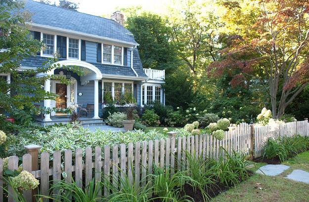 25 Beautiful Fence Designs to Improve and Accentuate Yard ...