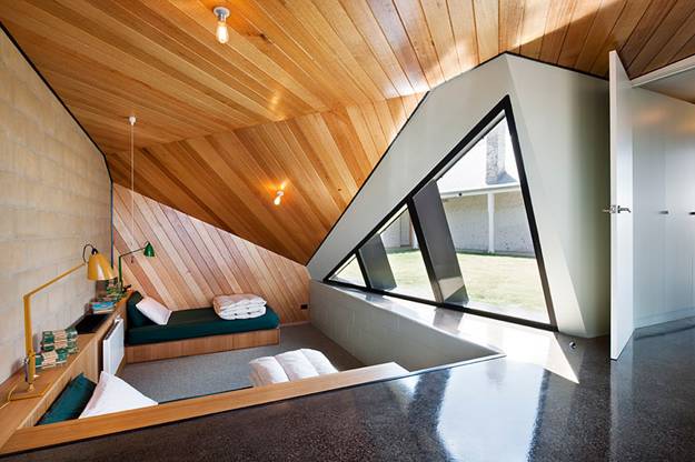 25 Triangular Window Designs Customizing Modern House Exterior and