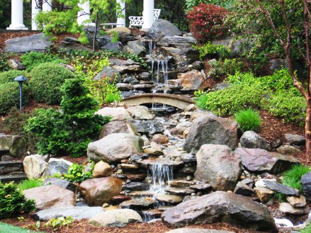 20 Spectacular Backyard Ideas, Waterfalls that Top Off Backyard Landscaping
