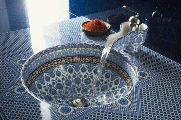 bathroom decorating with sink in moroccan style