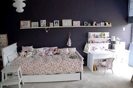 Black Color Bedroom Wall Decorating For Teens