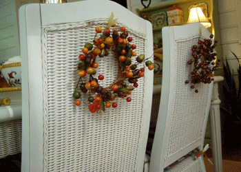 dining chairs with fall wreaths, craft ideas