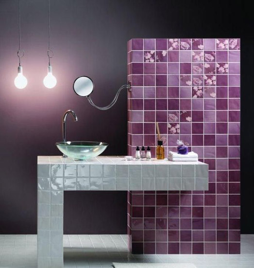 purple bathroom tiles and monichromatic color scheme