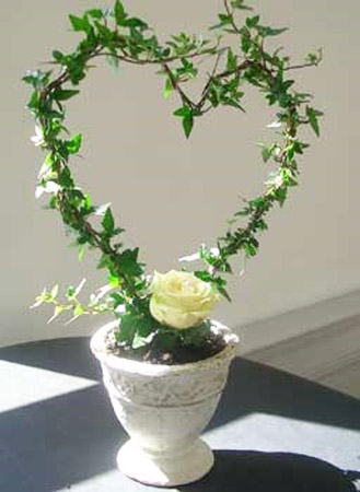 ivy heart decoration for valentines day table centerpiece