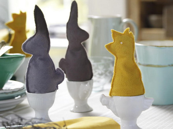 easter table decoration with bunny figurines