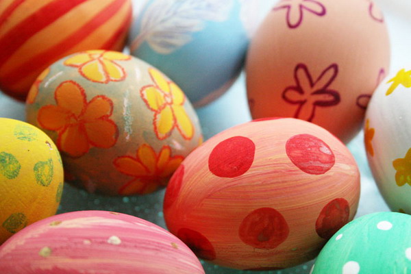 polka dot and floral designs for easter egg decoration