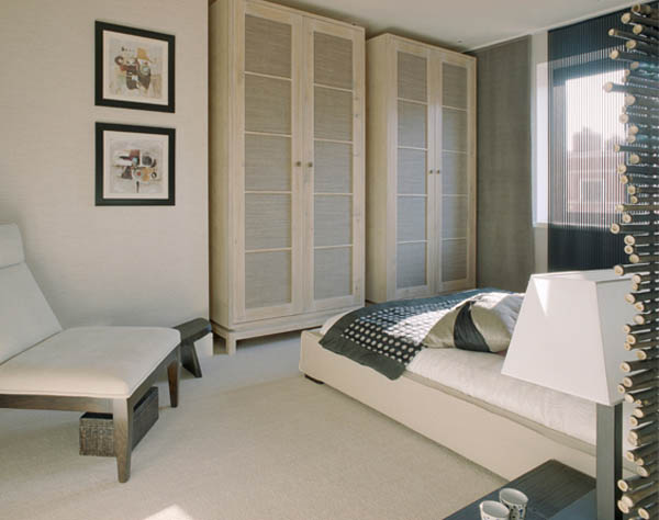 black and white bedroom decor