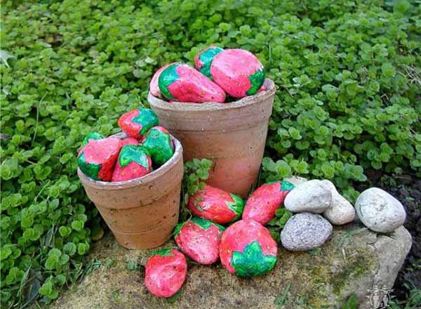 Painted Rocks  for Artistic Yard and Garden Designs  40 