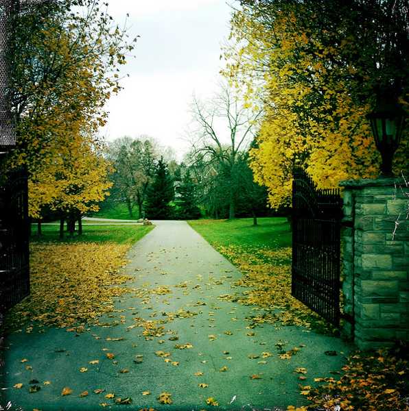 Charming Country Home Driveways, Natural Driveway