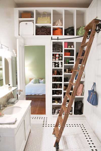 33 Storage Ideas to Organize Your Closet and Decorate with Handbags and  Purses