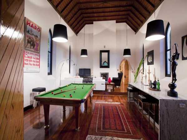 Small Church Conversion Creates Modern House Behind