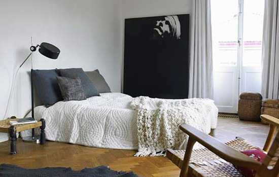 black and white bedroom decorating ideas