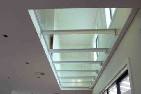 glass floor and ceiling design