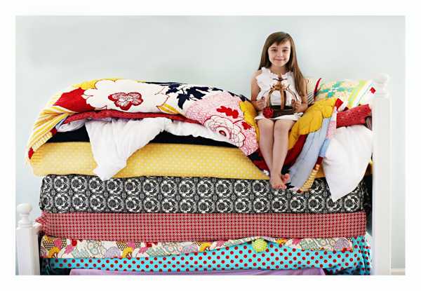 girls bed design with colorful mattresses
