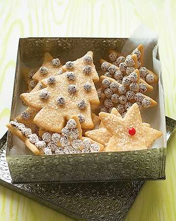 christmas cookies in gift box