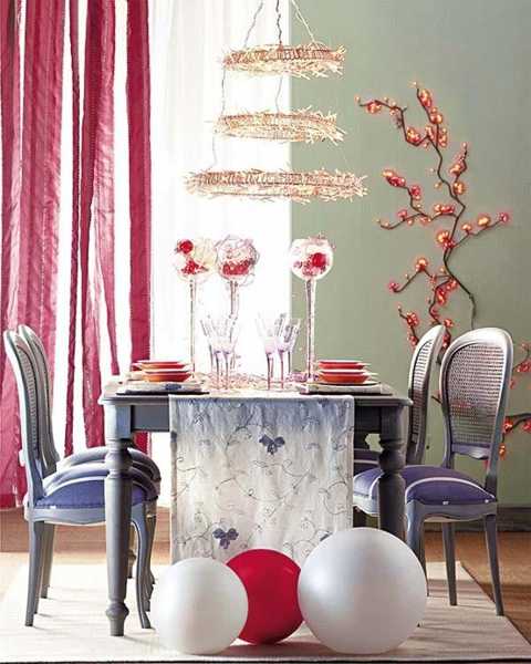 Colorful Christmas Table Decor Ideas, 25 Bright Holiday Table