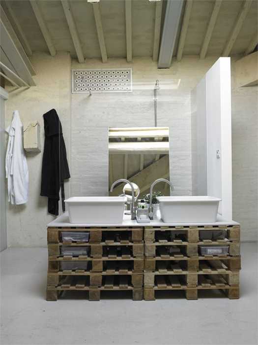 bathroom furniture made from wood pallets