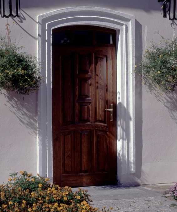 Exterior Wood Door Decorating with Paint to Personalize Exterior Wood Door Decorating with Paint to Personalize