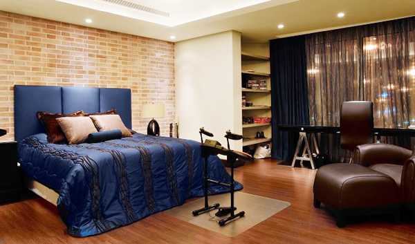 Blue Color Schemes Enhancing Modern Bedroom Decorating Ideas