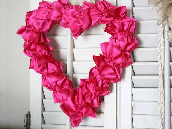 larhe heart decoration