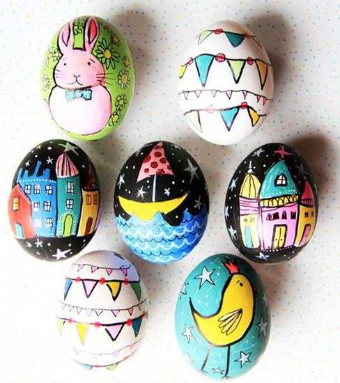 easter eggs decoration with markers