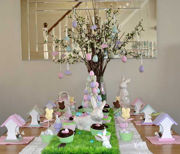 Handmade Easter Tree Decorations Offer Stunning Alternatives To