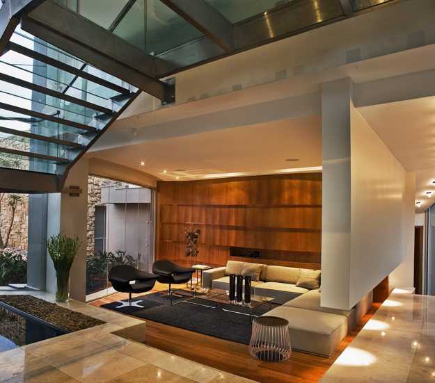 Luxurious Glass House With Impressive Glass Walls And Lighting Design