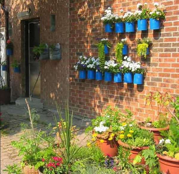 Vertical Garden  Design Adding Natural Look to House 