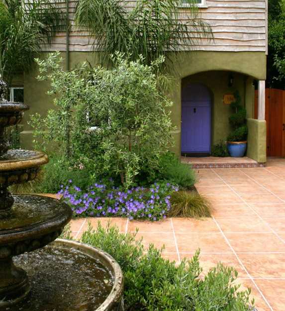 Beautiful Landscaping Ideas and Backyard Designs in Spanish and Italian Styles