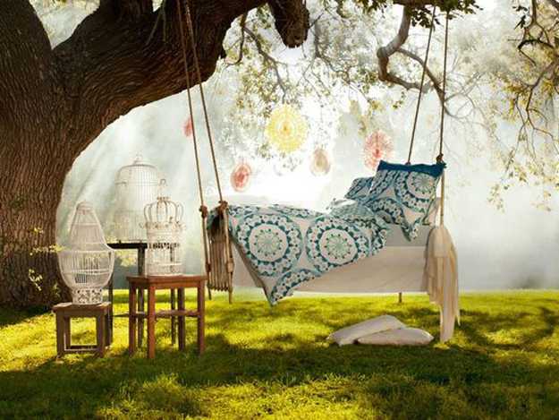 hanging daybed