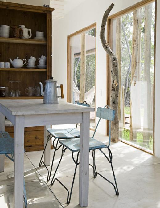 dining room decorating with vintage furniture