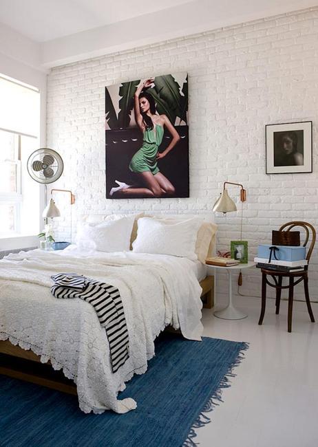 Intriguing Ways to Decorate Brick Walls in the Bedroom