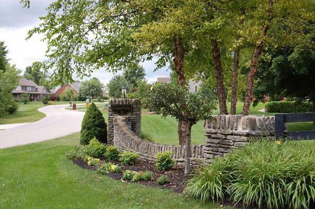 30 Stone Wall Pictures and Design Ideas to Beautify Yard Landscaping