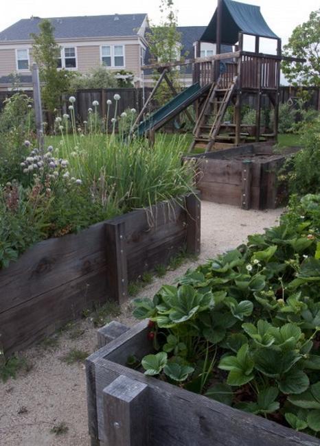 20 Raised Bed Garden Designs and Beautiful Backyard Landscaping Ideas