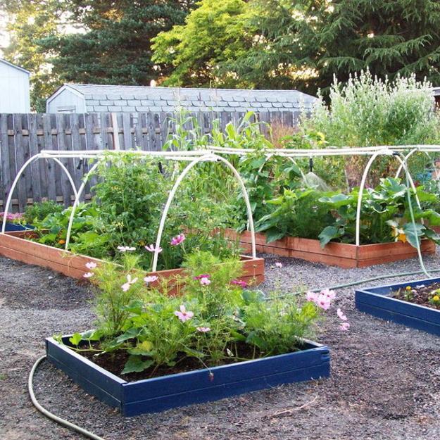 20 Raised Bed Garden Designs and Beautiful Backyard ...