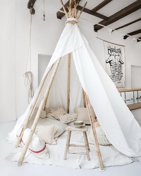 Wigwam Tents Blending Kids Playroom Ideas into Cozy 