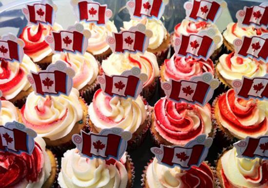25 Canada Day Food Decoration Ideas, Themed Edible Decorations for