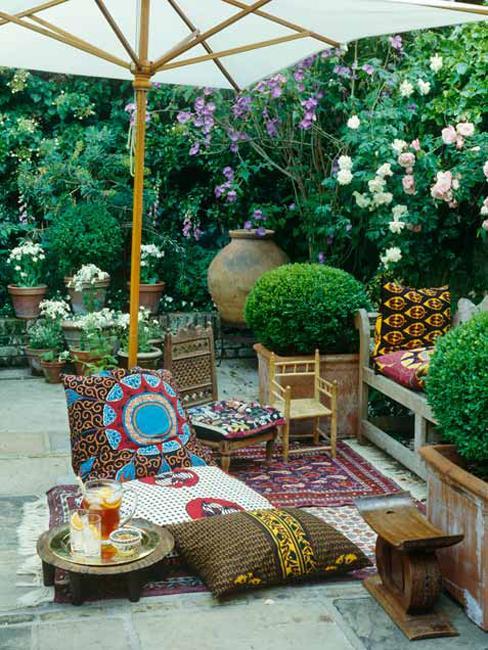 30 Modern Ideas for Outdoor Home Decorating with Flowers ...