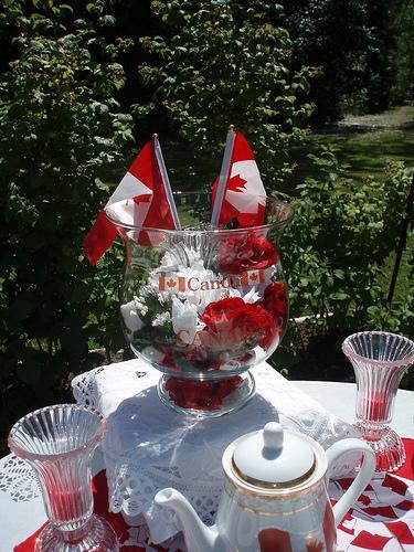 50 Canada Day Table Decorations, Centerpieces and Summer 