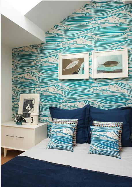 Retro Wallpaper Pattern Transforming Your Room into Unique ...