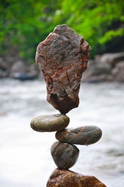 balanced stone sculptures michael grab 8