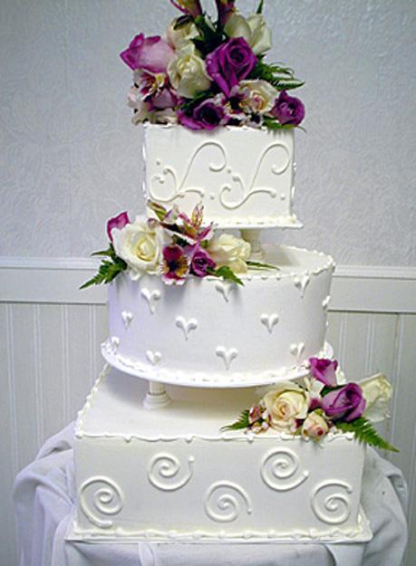 Fabulous Ideas for Cake Decoration with Edible Flowers