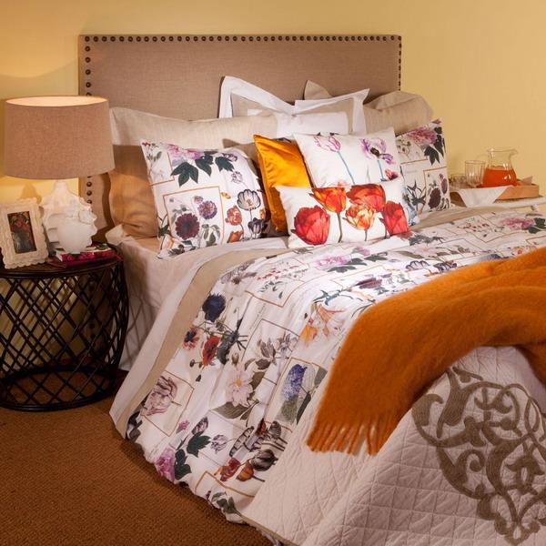 Summer Decorating Bringing Tender Pastel Colors And Floral Accents