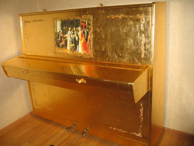 Creative Painting Ideas for Old Piano Decorating with Color and Patterns