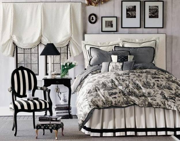 High Contrast Bedroom Decorating With Modern Bedding Sets In Black And White