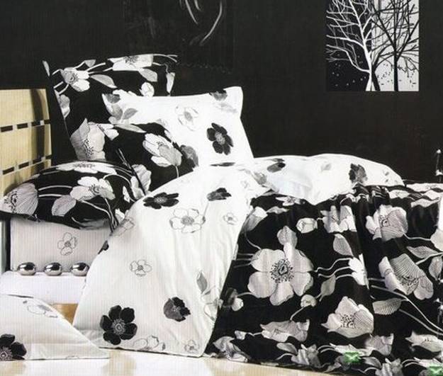 High Contrast Bedroom Decorating With Modern Bedding Sets In