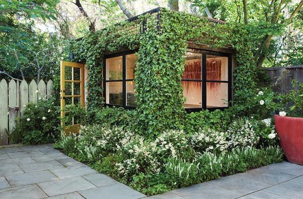 Charming Garden House Design and Beautiful Backyard Charming Garden House Design and Beautiful Backyard