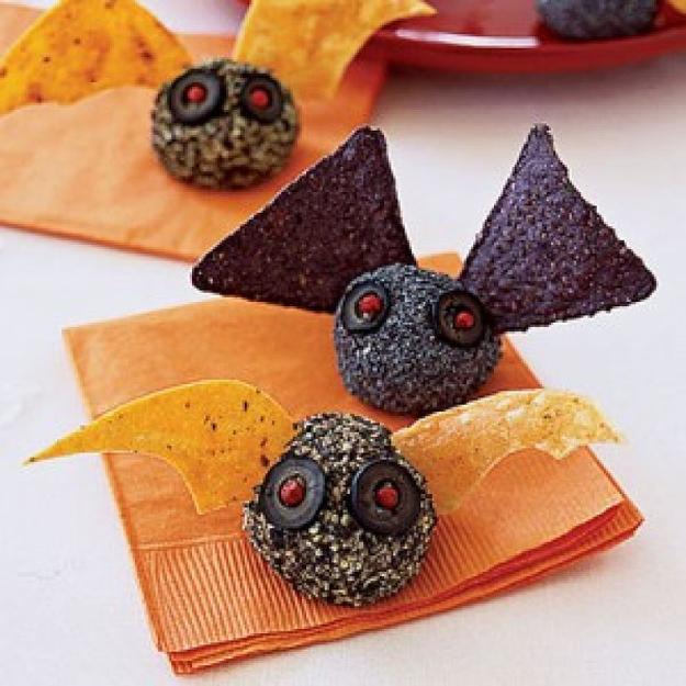 edible Halloween party table decorations and centerpieces