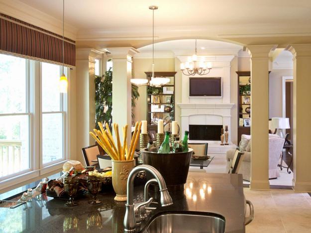 35 Modern Interior Design Ideas Incorporating Columns Into Spacious Room Design